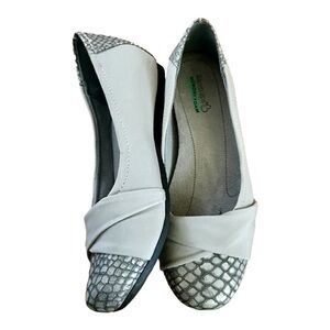 Bare Traps Memory Foam Lexia Wedge Pump
Loafer Natural Gray - Women's Size 7.5